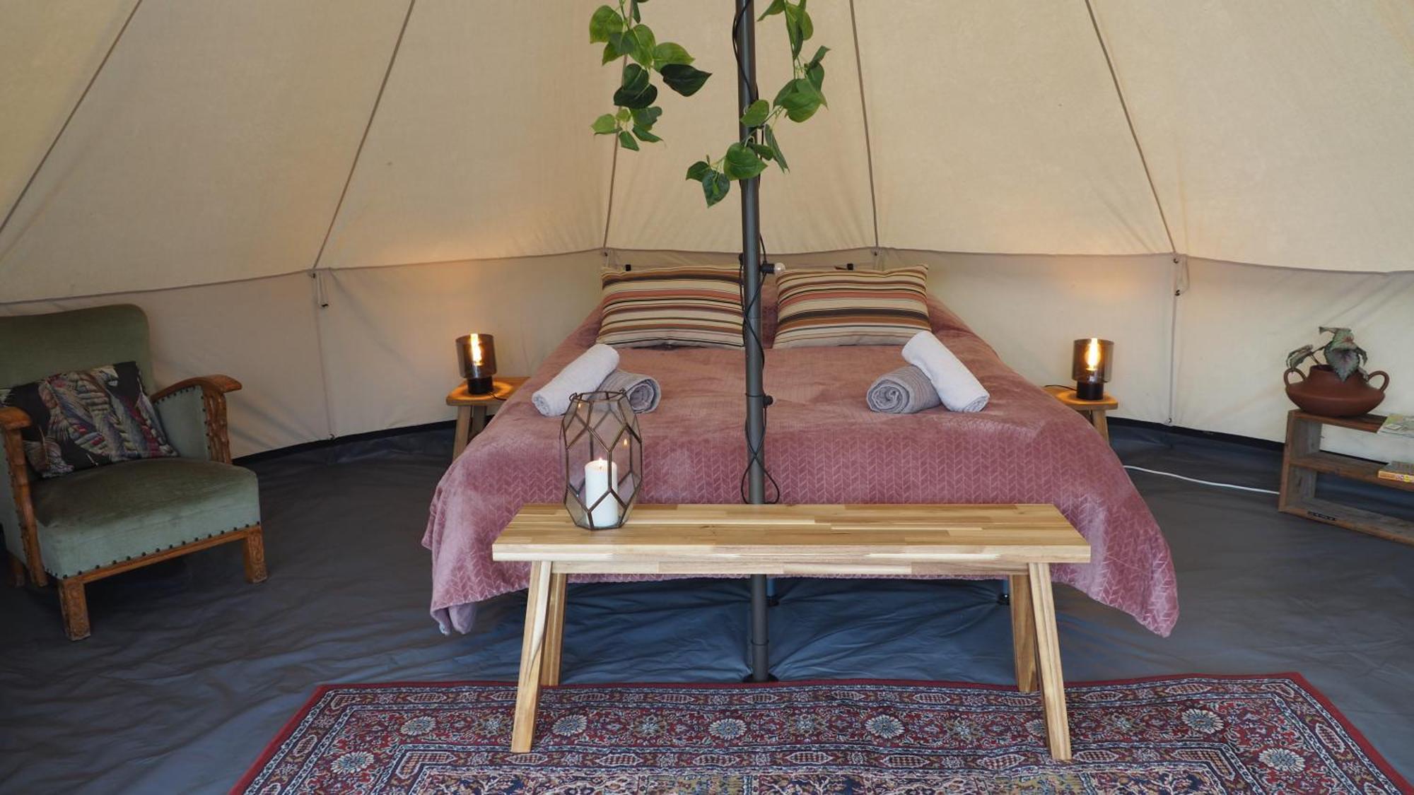 Bell Tent In Een Voedselbos Nederweert-Eind Exterior photo